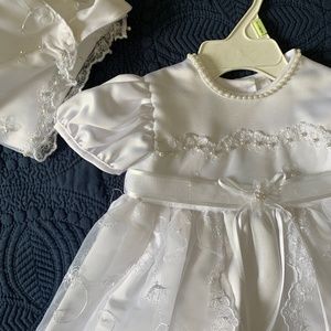 0-3 Months girls christening baptism gown dress and bonnet, worn once